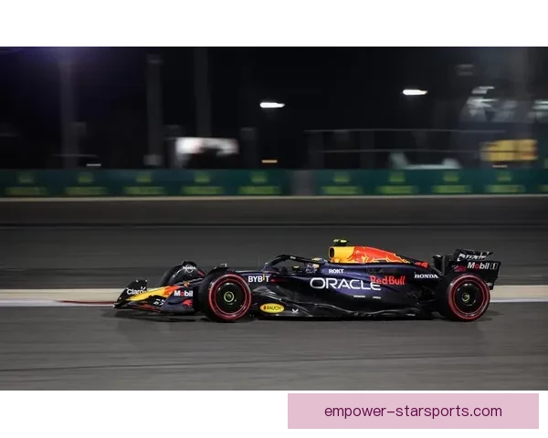 F1赛季重燃战火，梅赛德斯车队迎接全新挑战红牛领跑冠军争夺战